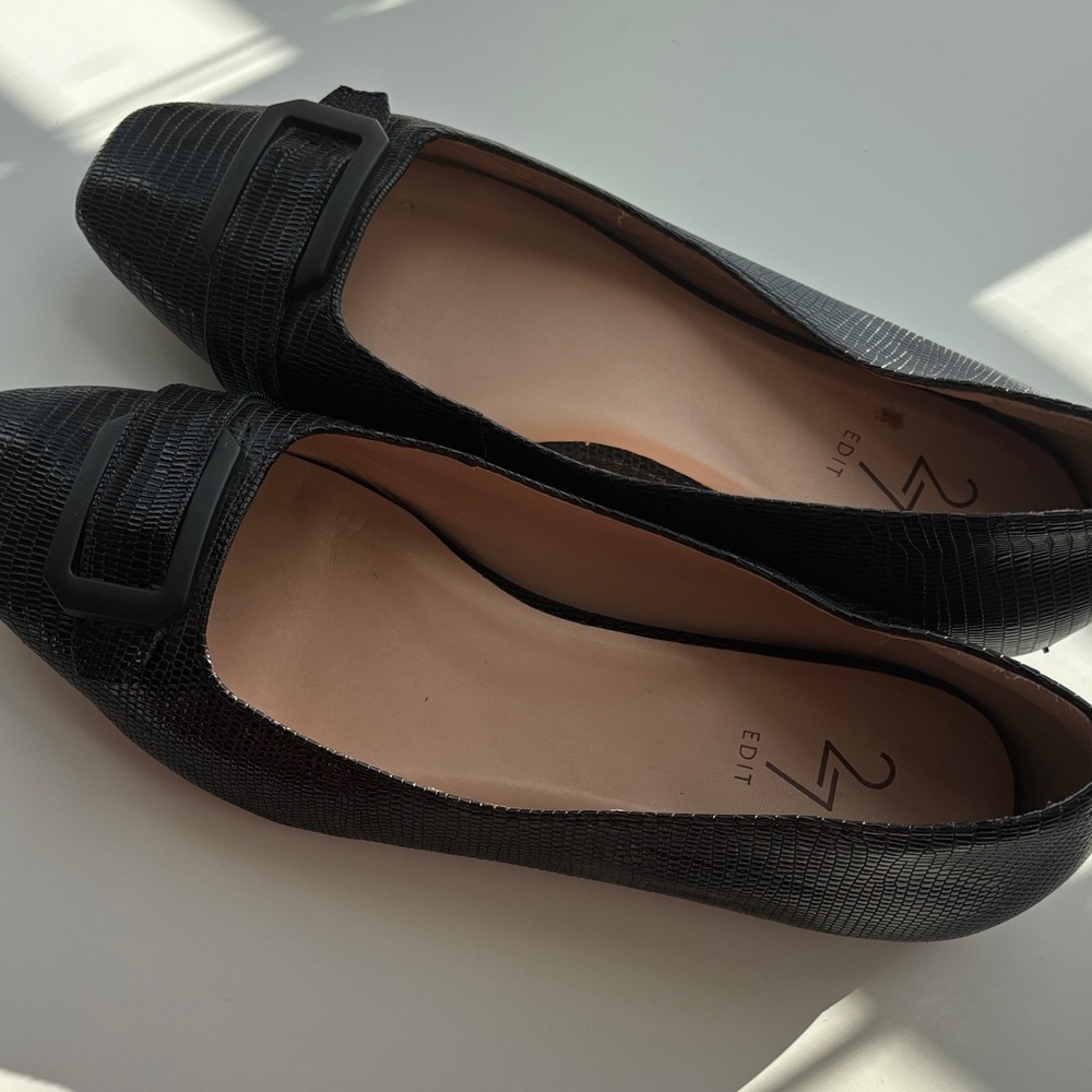 27 EDIT Black Textured Loafers